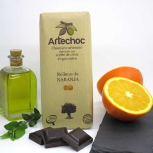 Tableta de chocolate negro artesano con aceite de oliva virgen extra relleno de crema de naranja con AOVE 105 g - Artechoc